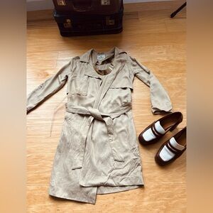 Women's Tan Trench Coat